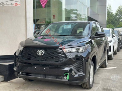 Xe Toyota Innova Cross 2.0V CVT 2026