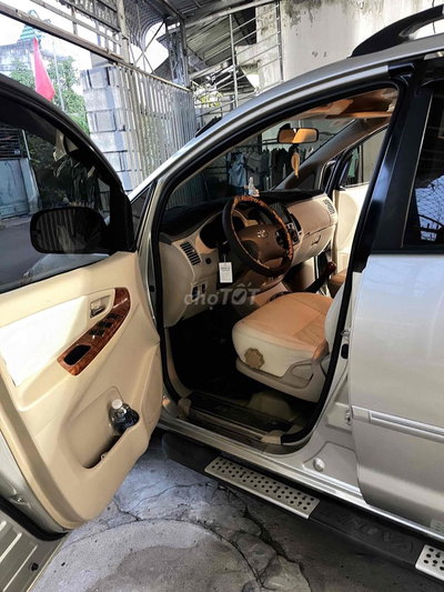 Toyota Innova 2008 G Bạc