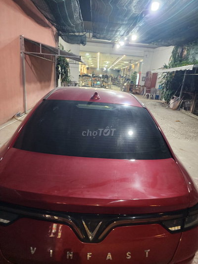 Vinfast Lux A 2.0 Base 2022 47000 km Đỏ