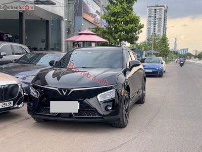 Xe VinFast VF7 Plus AWD 2025