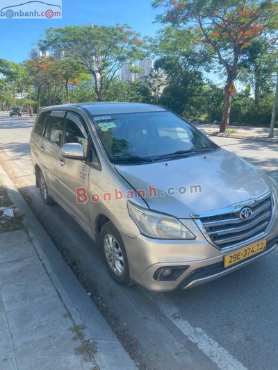 Xe Toyota Innova 2.0E 2014