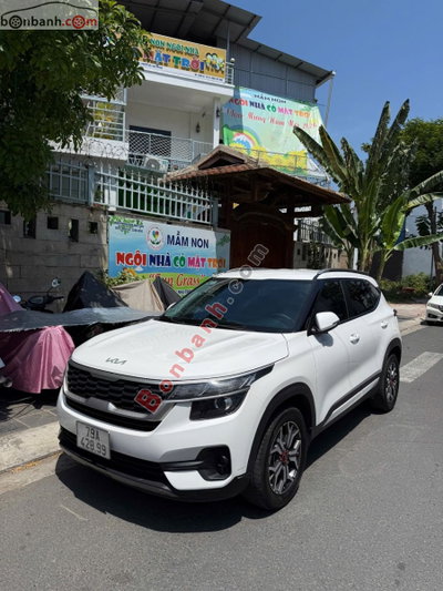 Xe Kia Seltos Deluxe 1.4 AT 2022