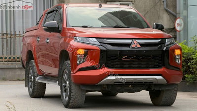 Xe Mitsubishi Triton 4x2 AT Mivec Premium 2020
