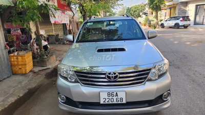 Toyota Fortuner 2014 Bạc