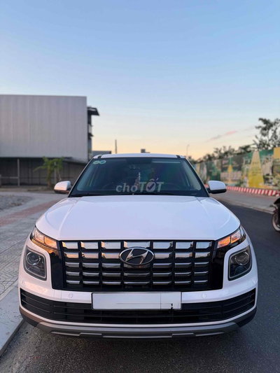 Hyundai Venue 2024 Standard 1.0 9602 km