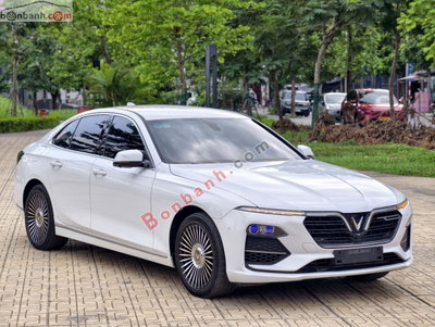 Xe VinFast Lux A 2.0 Plus 2.0 AT 2021