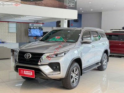 Xe Toyota Fortuner 2.4G 4x2 AT 2021