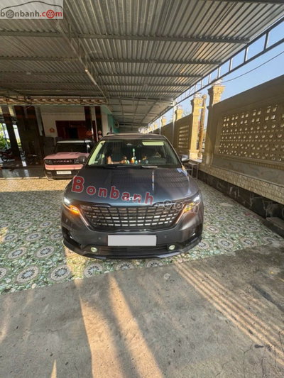 Xe Kia Carnival Signature 2.2D 2023