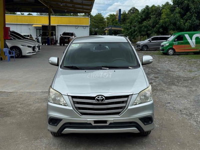 Toyota Innova E MT 2015