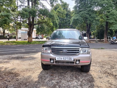 Ford Everest gốc Đăk Lăk - 2 cầu cực khoẻ đời 2005