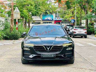 Xe VinFast Lux A 2.0 Premium 2.0 AT 2019