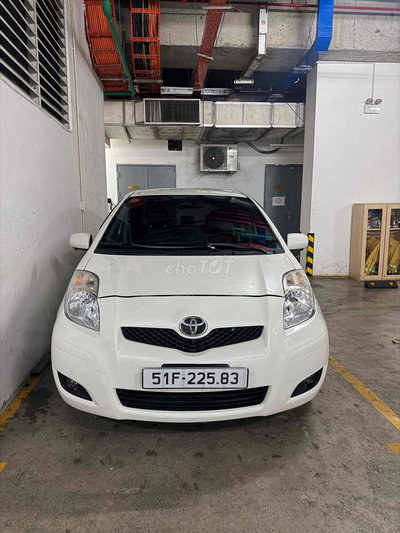Toyota Yaris 2010 - 100000km