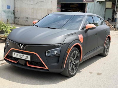 Bán xe Vinfast VF7 Plus 2024 Đen Full Option