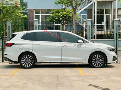 Xe Volkswagen Viloran Luxury 2024
