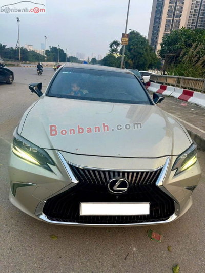 Xe Lexus ES 250 2018