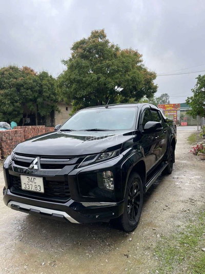 Mitsubishi Triton Athlete Đen