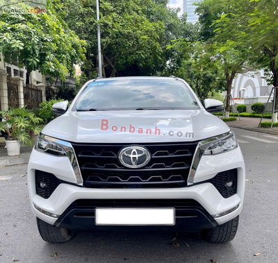 Xe Toyota Fortuner 2.4G 4x2 AT 2021