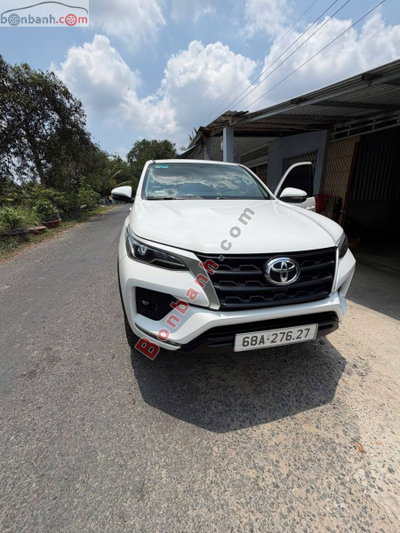 Xe Toyota Fortuner 2.4L 4x2 MT 2023
