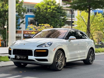 Porsche Cayenne Coupe 2022 trang Bank 90%