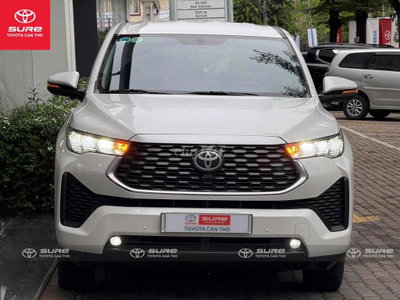 Toyota Innova Cross 2024 CVT 15.000 km siêu mới