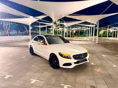Mercedes-Benz C200 2017 Trắng