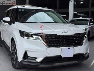 Xe Kia Carnival Signature 2.2D 2022