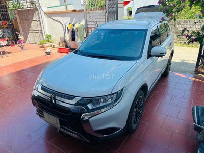 Mitsubishi Outlander CVT 2021 chạy 80.000km