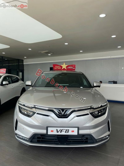 Xe VinFast VF8 Plus AWD 2026