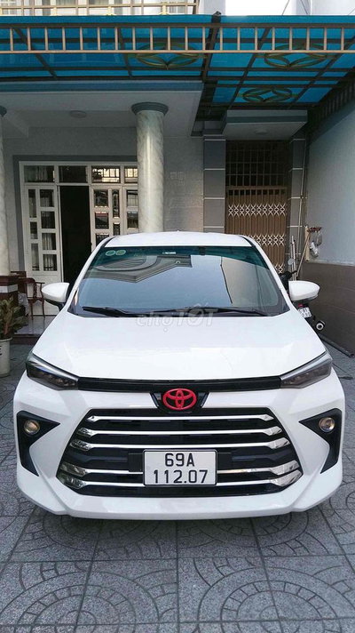 Xe GĐ Toyota avanza 2023 số tự động