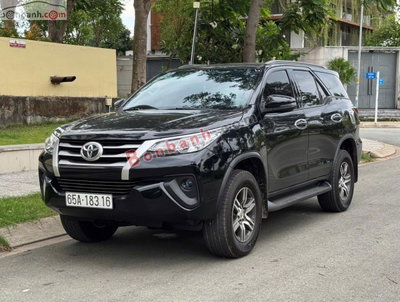 Xe Toyota Fortuner 2.4G 4x2 MT 2018