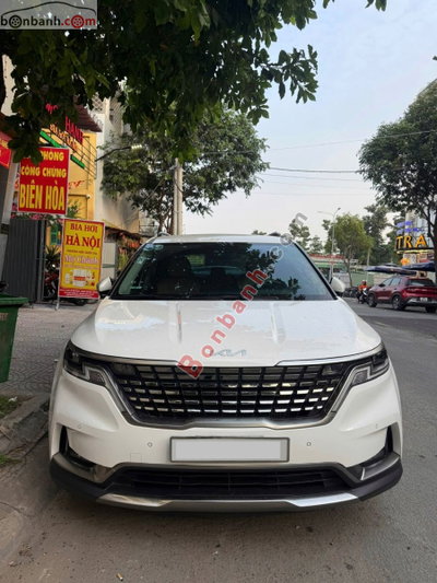 Xe Kia Carnival Premium 2.2D 8S 2024