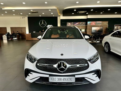 Mercedes-Benz GLC 300 4MATIC Trắng