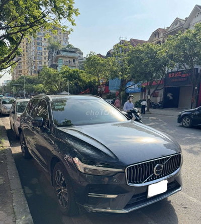 Volvo XC60 B6 Inscriptions 30000 km Xám