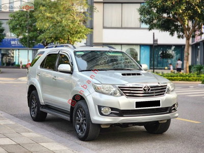 Xe Toyota Fortuner 2.4G 4x2 MT 2016