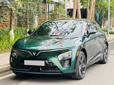 Xe VinFast VF7 Plus AWD 2024