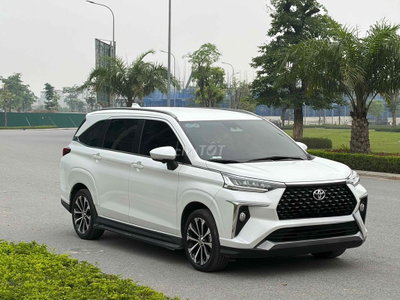 Toyota Veloz Top 2024 Trắng 3 vạn