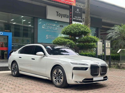 Toyota Hà Đông BMW 740 Pure Excellence 2023 Trắng