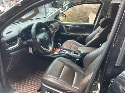 Xe Toyota Fortuner 2.7V 4x2 AT 2017