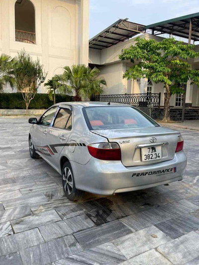Toyota Vios 2005 màu Bạc