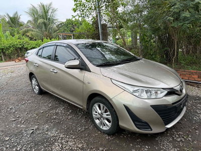 Toyota Vios màu Vàng cát 2019 bản 7 túi khí