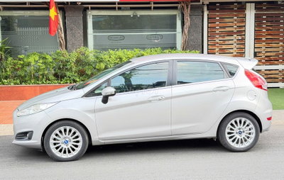 Ford Fiesta, bảo hành Ford 2027, xe nhỏ gọn đi phố