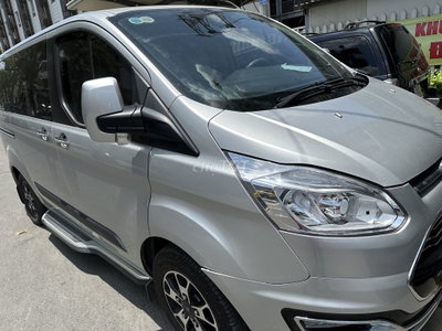 Ford Tourneo Titanium 2019, bảo hành 2027 vay 75%