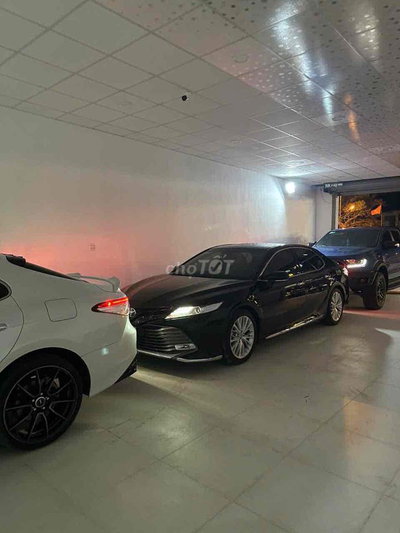 Toyota Camry 2020 2.5Q Đen 51000 km