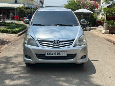 Toyota Innova G 2010 Bạc