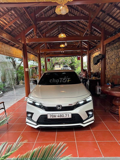 Honda Civic RS ĐK 2/2024 Odo 15.000 km Như Mới