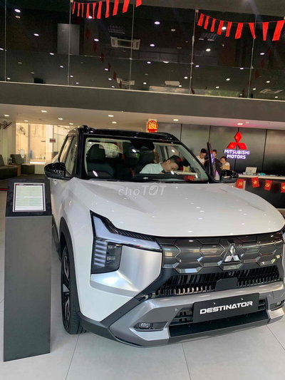 Mitsubishi Destinator Ultimate Trắng Mới 100%