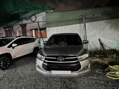 Toyota Innova cuối2017 đký2018 2.0E Gia Đình