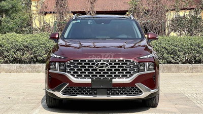 Hyundai Santa Fe 2024 4x4 Đỏ 18.000 km
