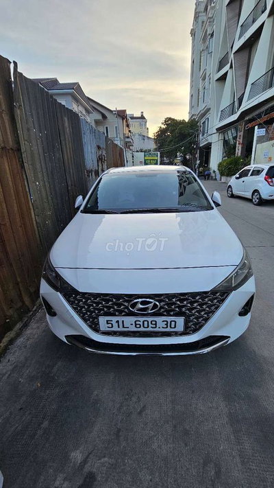 Huyndai Accent AT 2022 - 68.000 km giá 325 triệu