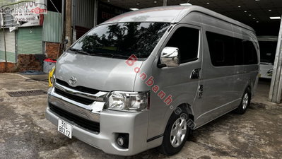 Xe Toyota Hiace 3.0 2018